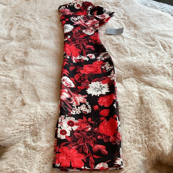 Floral midi dress. Size Medium. - Picture 7 of 15